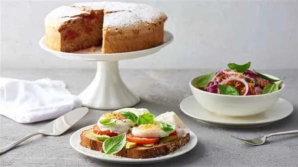 Ciasto bez tłuszczu z owocami na mleku roślinnym