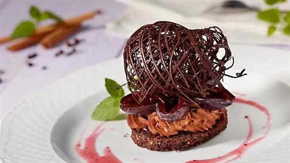 Deser śliwkowo-czekoladowy