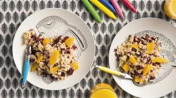 Kuskus z żurawinami i pomarańczami