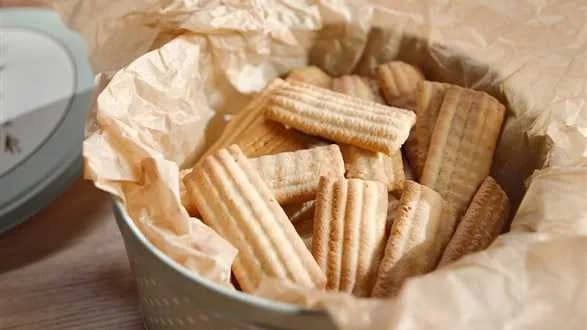 Kruche ciastka przez maszynkę