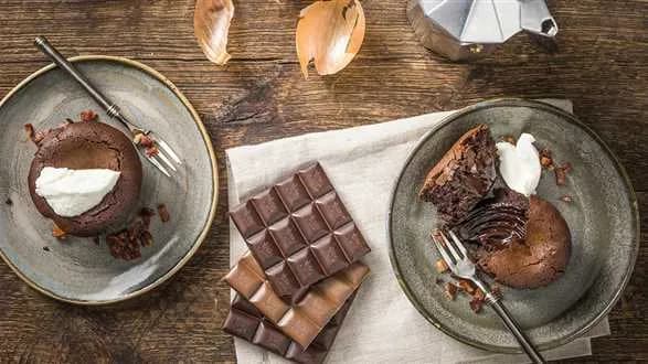 Fondant czekoladowy z curry i boczkiem