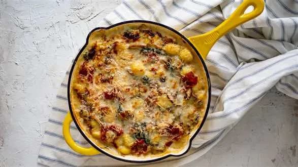 Gnocchi zapiekane w sosie serowym