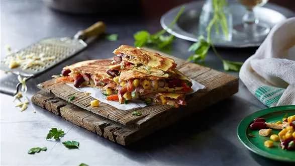 Tortilla z tuńczykiem i fasolą