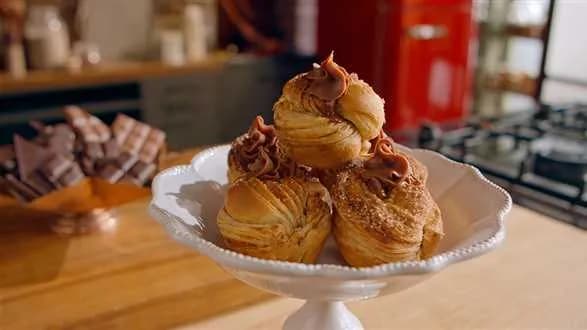 Cruffiny czekoladowo-cynamonowe