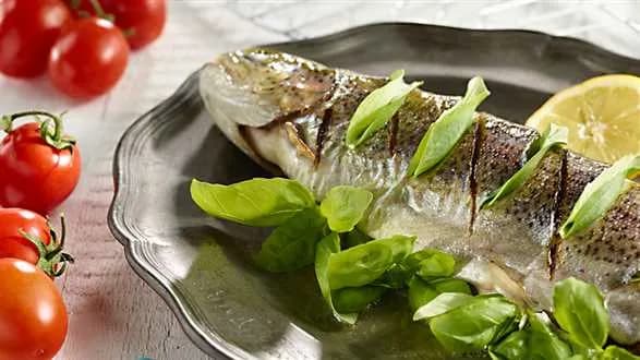 Bazyliowy pstrąg z grilla